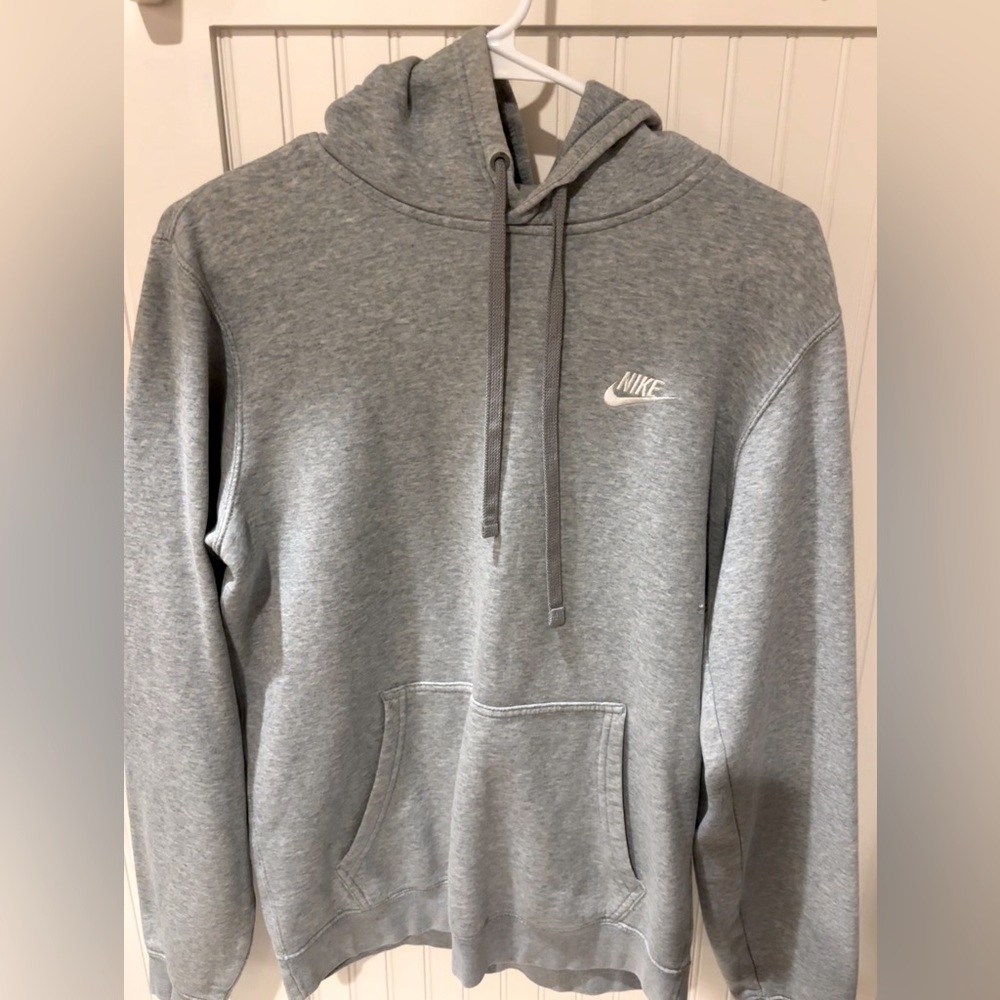 Nike hoodie size small, gray